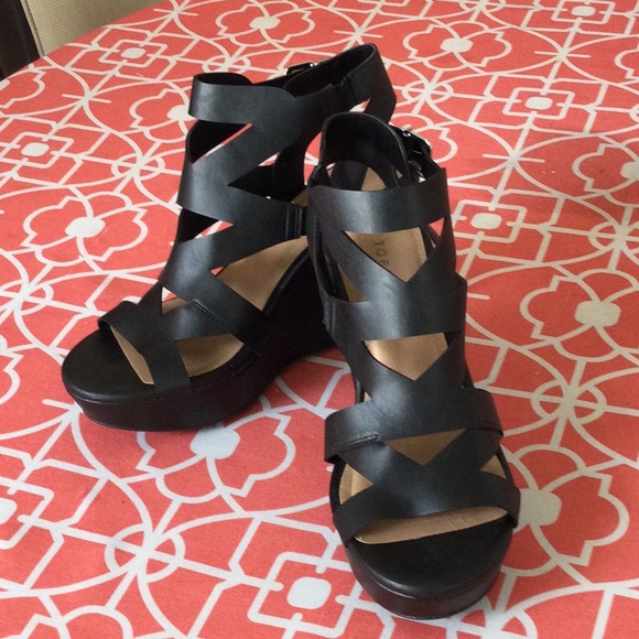 torrid Shoes - Black Platforms. Size 12.